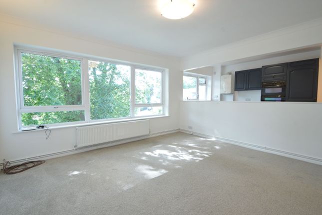 Flat 12, Eldon Court, St Georges Avenue, WEYBRIDGE photo 4