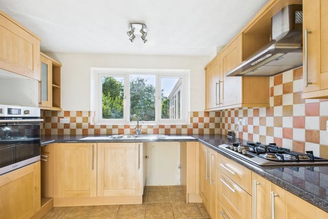 3 Whinfell Close, Huntingdon photo 2