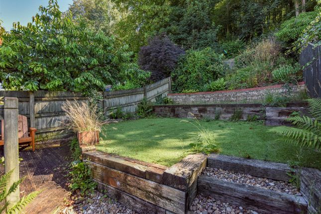 16A, Weavers Close, Dursley photo 4
