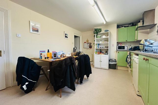 98, West Exe South, Devon photo 4