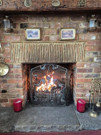92, High Street, Codicote photo 4