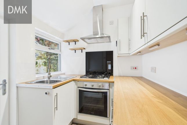 62 John Street, Bridgend photo 4