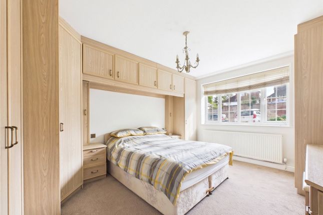 17, Hollygrove, Hertfordshire photo 4