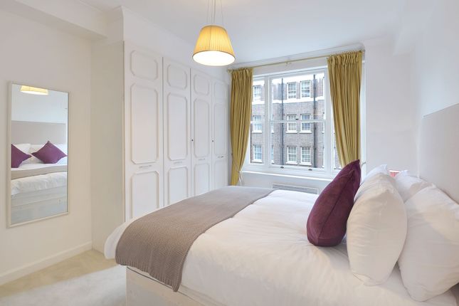 Flat to rent in Hill Street, London