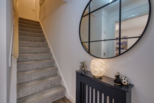 3 Cairnmount Gate, Lawthorn, Irvine photo 3