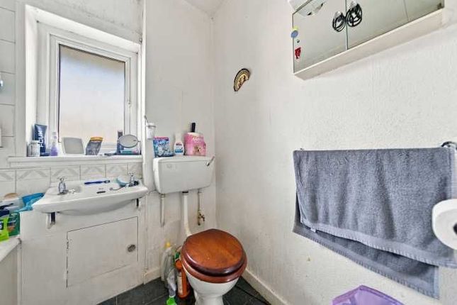 10 Tantallon Road, Glasgow photo 3