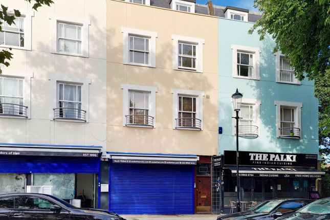 1-bed flat on Ladbroke Grove, North Kensington, £300,000