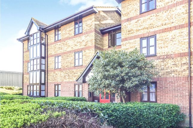 Flat for sale in Redwood Grove, Bedford