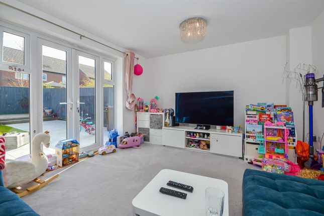 12, Buckthorne Court, Normanton photo 4