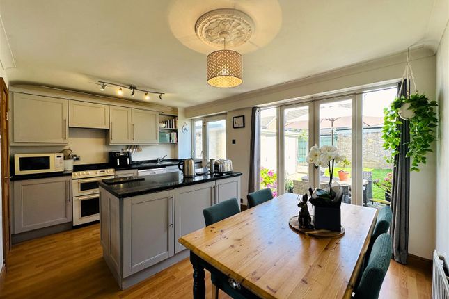 26, Wood Close, Thorpe Willoughby photo 2