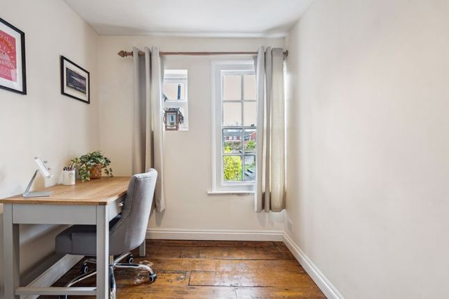 End terrace house for sale in Cambridge Road, Marlow