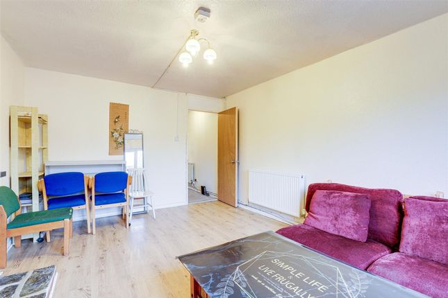 31 Lismore Close, Nottingham photo 3