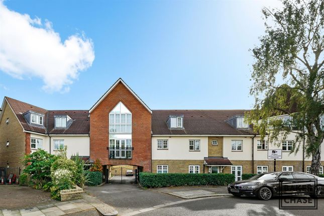 Thumbnail Flat for sale in Fox Lane, London