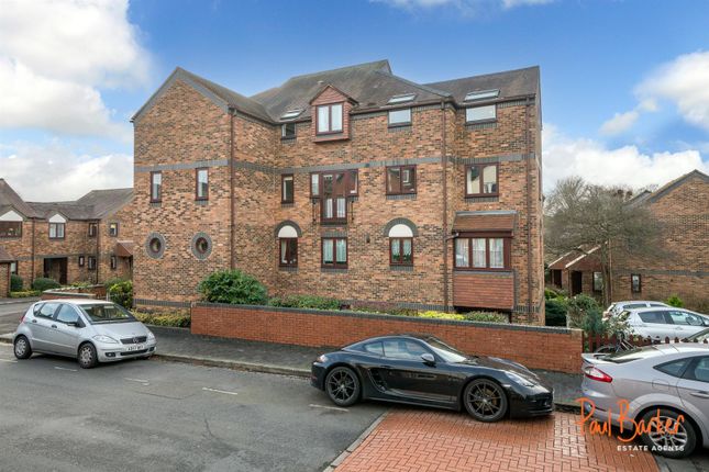 Flat for sale in Albeny Gate, Belmont Hill, St. Albans