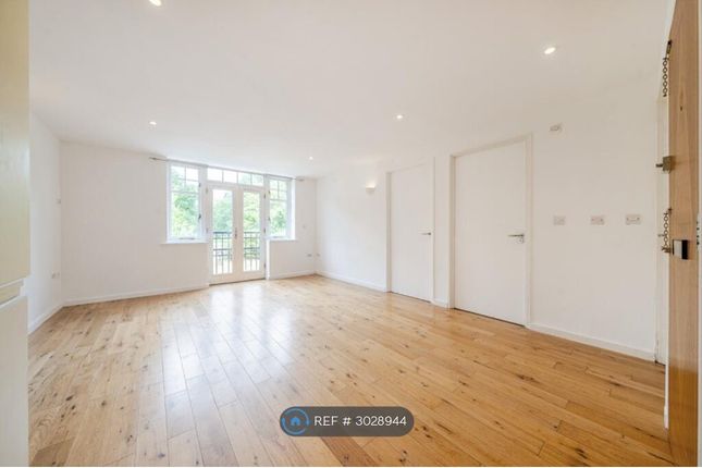 Fusion Court, Kingston Vale, London photo 2