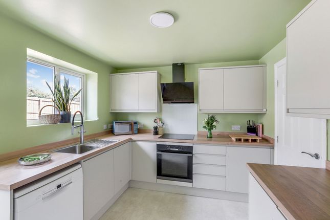 73 Ramsey Drive, Nottingham photo 3