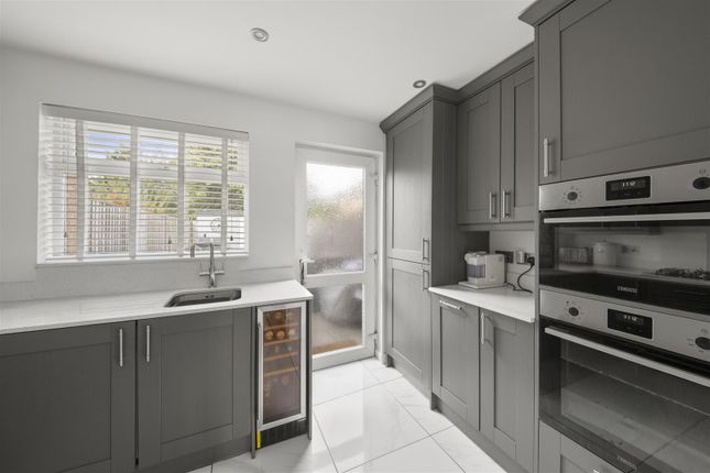 69, Triandra Way, Hayes photo 4