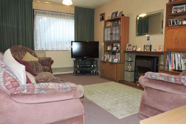 CUCKOOS NEST, CRAWLEY GREEN ROAD, LUTON photo 2