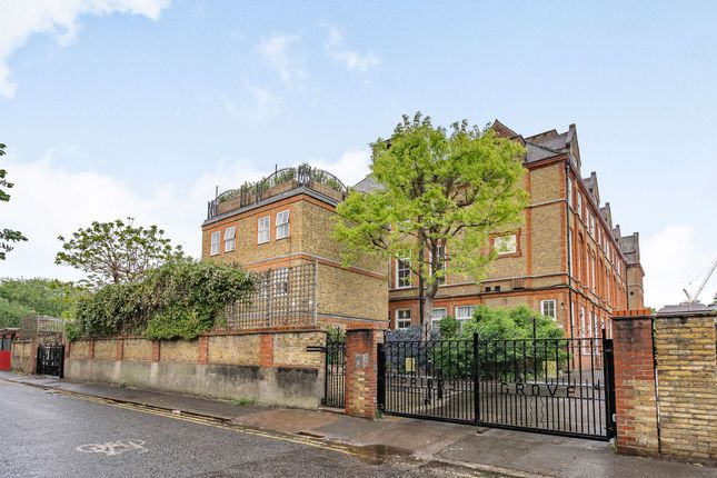 2 bed flat for sale in Priory Grove, London SW8