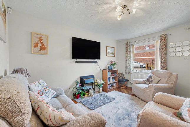 46, Clover Fields, Nottingham photo 2