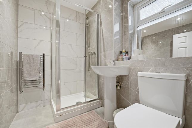 19, Waterside Road, Southall photo 4