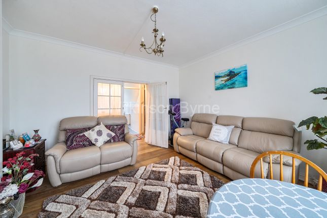 14, Brownlow Court, Brownlow Road, Bounds Green photo 3