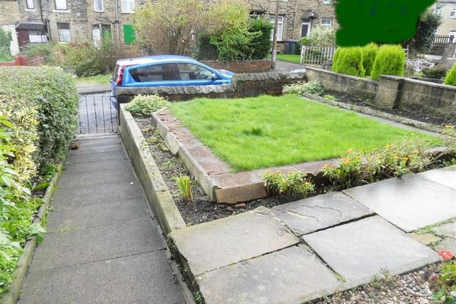 End terrace house to rent in Intake Terrace, Bradford
