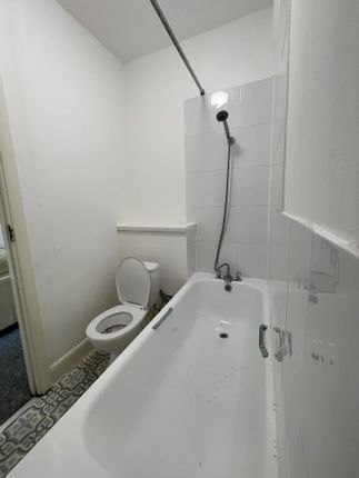 20 Downs Court, Brighton Road, Purley photo 5