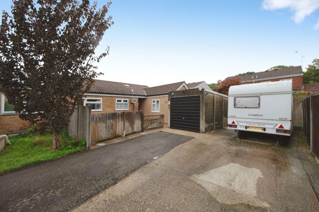 21, Elizabeth Court, Hampshire photo 4
