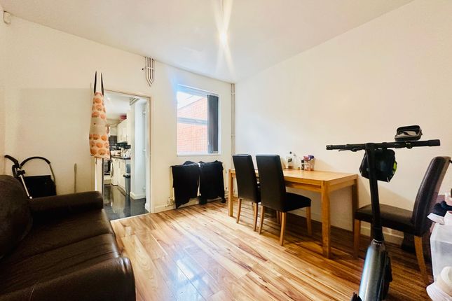 56 Radford Boulevard, Nottingham photo 3