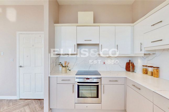 Flat 23,, Linear View, Wembley photo 3