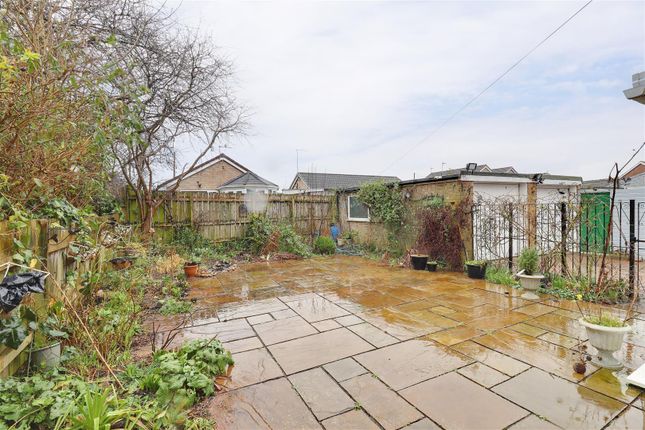 Detached bungalow for sale in Maplewood Avenue, Hull