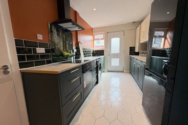 21, Quernmore Walk, Kirkby photo 5