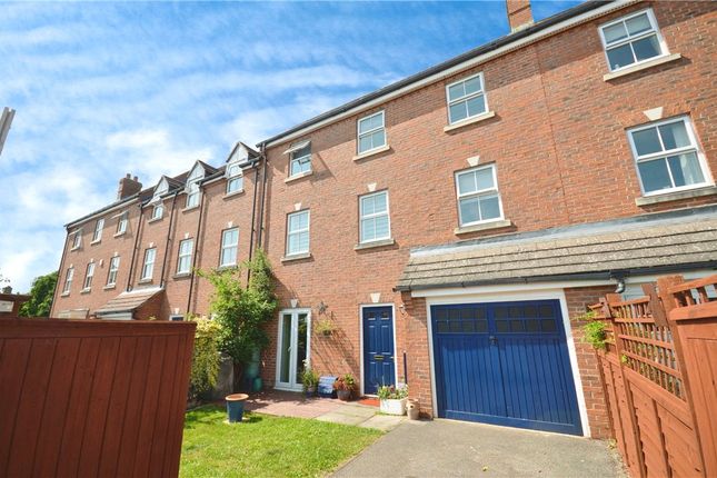 Thumbnail Terraced house for sale in Hickman Street, Aylesbury, Buckinghamshire