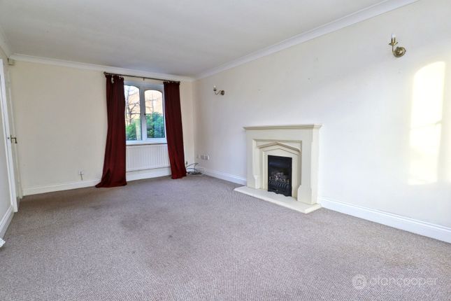 84, Tiverton Drive, Nuneaton photo 4