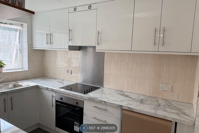 Trotwood, Chigwell photo 3