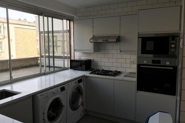 Thumbnail Flat to rent in Cavendish Place, London