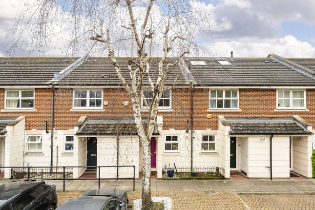 32, Riverdale Drive, London photo 3