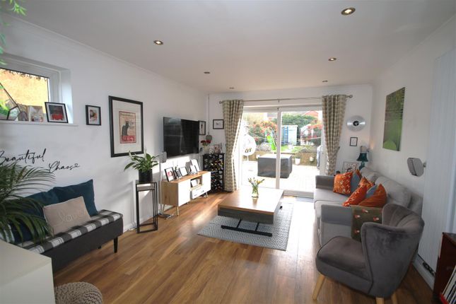 2-bed house on 44, Field Avenue, Canterbury, £250,000