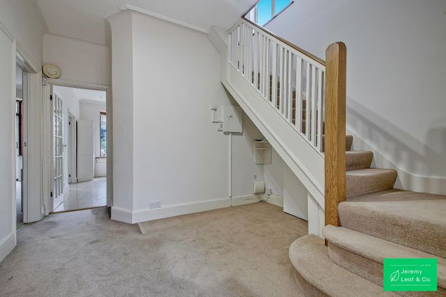 31, Neeld Crescent, London photo 2