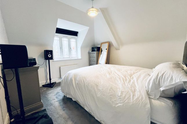 Flat for sale in Ashley Road, Hale, Altrincham