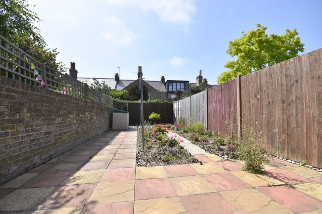 1a, 73, Cornwall Gardens, Margate photo 2