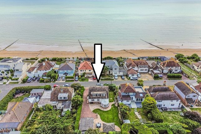 31, Davenport Road, Felpham photo 2