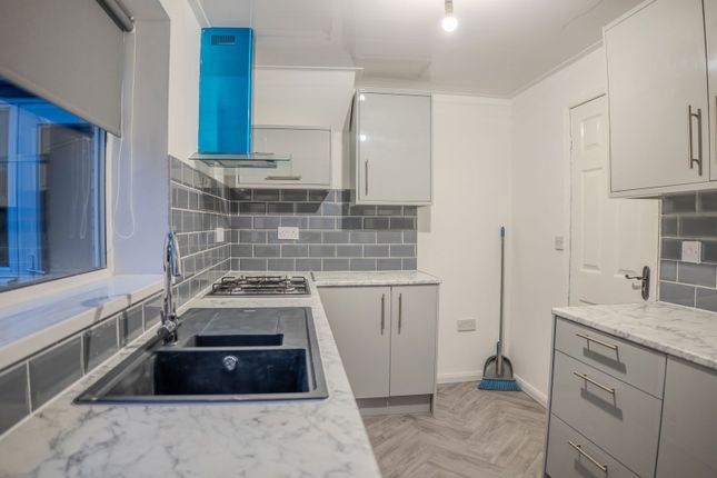 7, Yeadon Court, Newcastle Upon Tyne photo 2