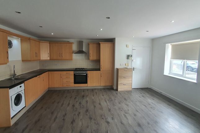 17 Mulberry Court,, Bradford Road, Tong photo 3
