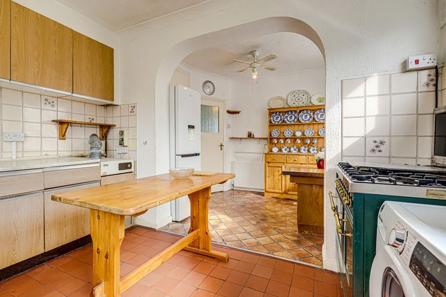 17, Hickling Close, Leigh-on-sea photo 5