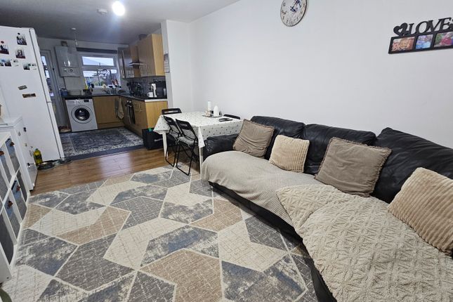 Flat 1, 498, Kenton Road, Kenton photo 2