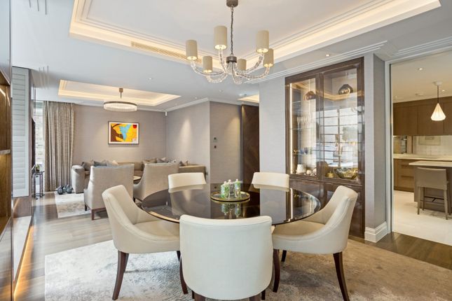 Flat 4, Belgravia House,, Halkin Place, London photo 4