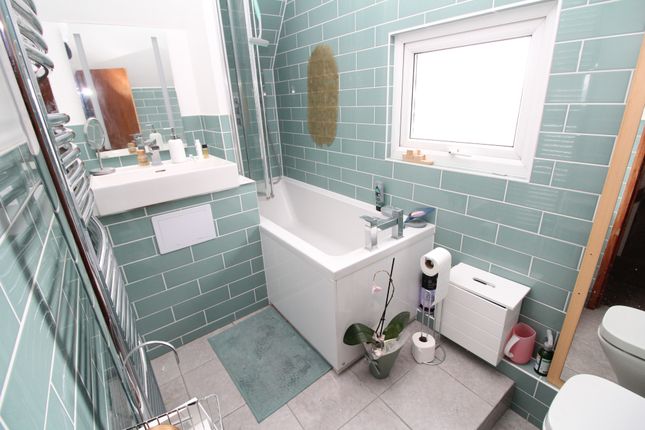 26 Flat A, Anerley Hill, London photo 3