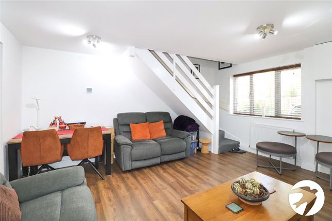 Nickelby Close, London photo 4